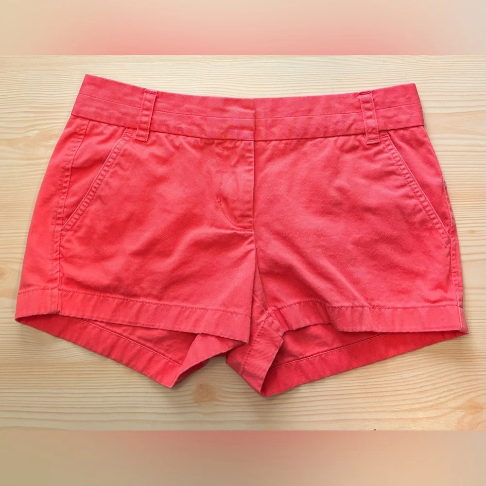 J. Crew | Chino Broken-in Coral 2.5” Shorts | 2